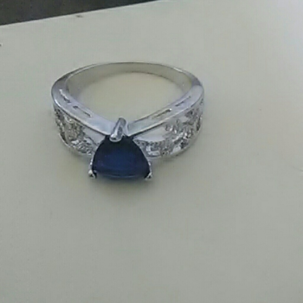 Ring - Picture 2 of 3